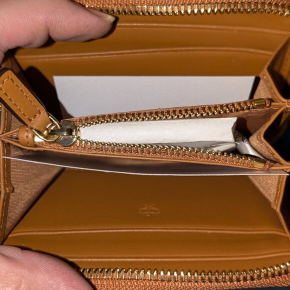 MCM Zip Wallet in Visetos Original New in Box - Picture 5 of 9